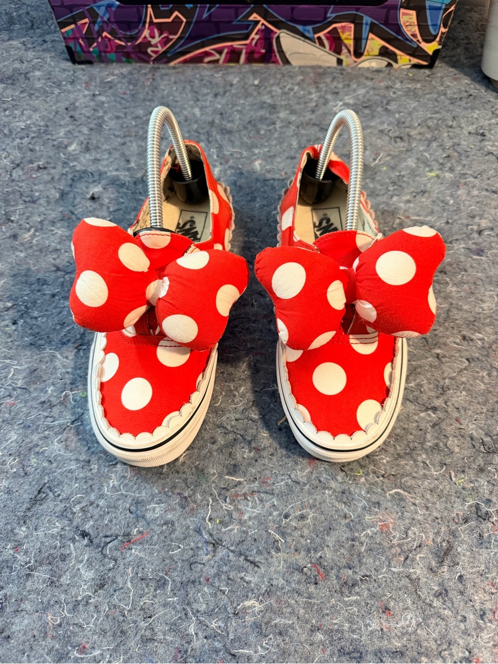 Vans x Disney Minnie Mouse Red Polka Dot Bow Slip-On Women’s Size 7
